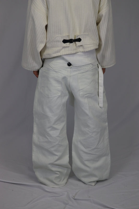 pleated pants
